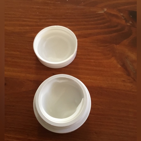 Kiehl’s Ultra Facial Cream-Creamy Eye Treatment W-Avocado - Picture 9 of 16